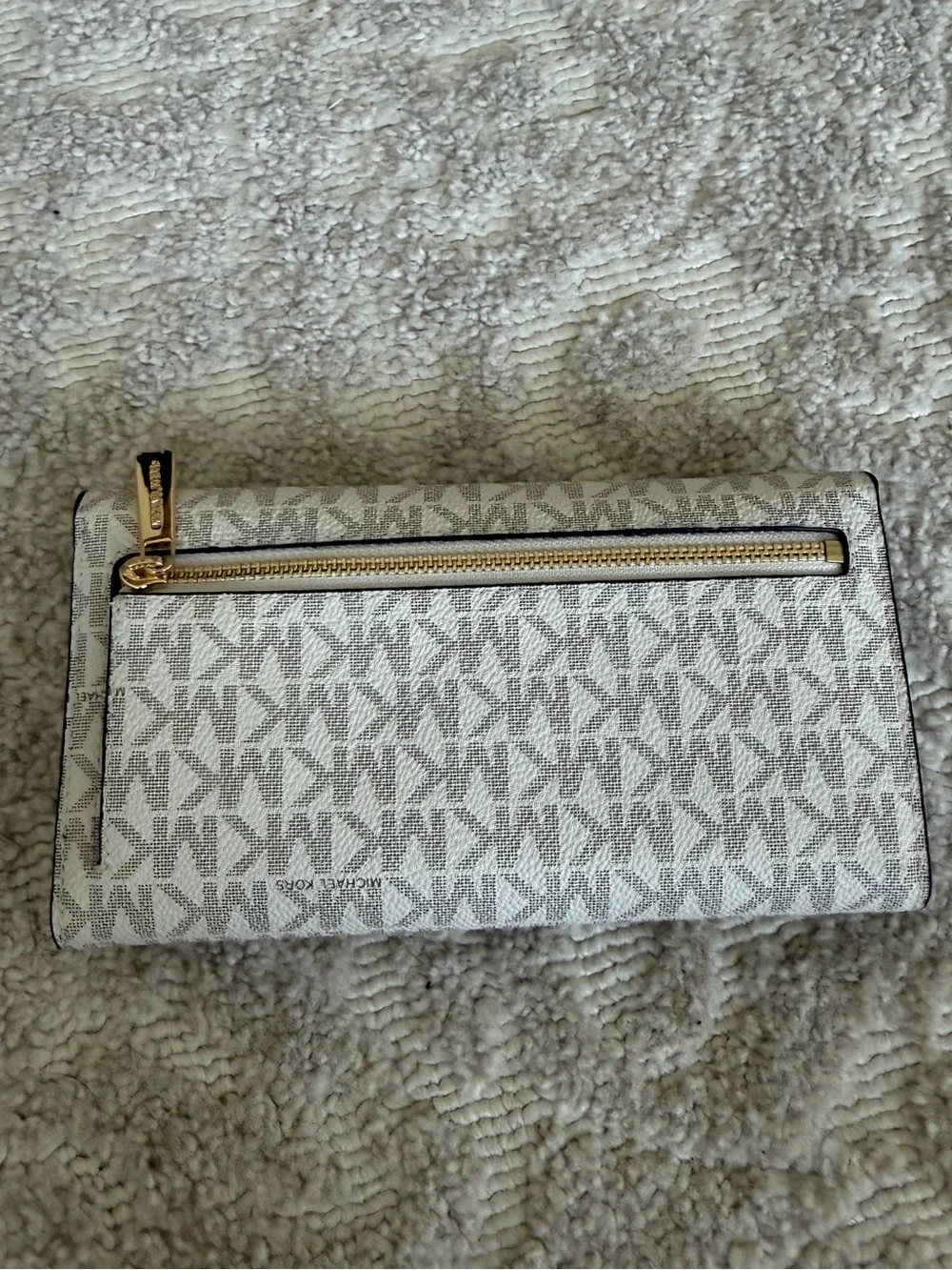 Michael Kors Jet Set Large Logo Trifold Wallet - Vanilla  BRAND NEW
